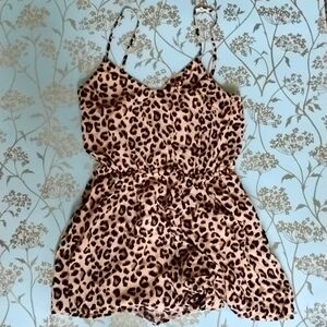 "DIVIDED H&M" cheetah print romper